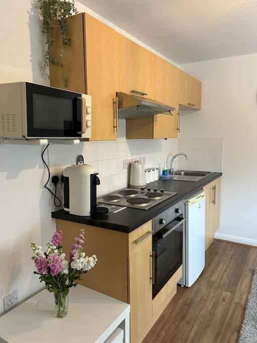 31 Canal Apartments, Canal View -Temple Meads 브리스틀 외부 사진
